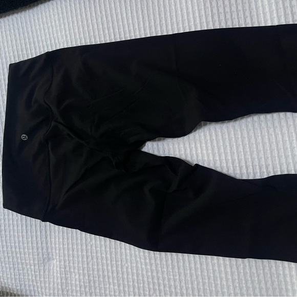 2 pairs of Lululemon leggings - Picture 1 of 2